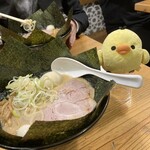 クリーミーTonkotsuラーメン 麺家 神明 - 