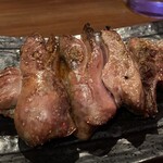 焼き鳥アポロ - この白レバーも、ここより大きくておいしいのを知らない