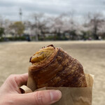 ジ オーク ベーカリー - さつまいものデニッシュ