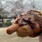 ジ オーク ベーカリー - チリコンカンホットドッグ