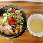 麺屋　たか - 鶏白湯スープが付きます。
