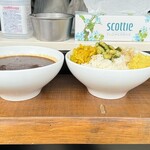 魔皿カレー - 【赤　デビルカレー】【大盛り】【ソース大盛り】