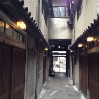 和牛料理 要 - 両端の引き戸全部お店です。