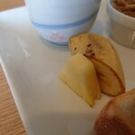 カフェ オハナ - ◯デザート
バナナ、パイナップルがそれぞれ一欠片

パイナップルは缶詰ではなくて
生な品で美味しいなあ
