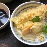 Honkaku Teuchi Udon Tomosaku - 