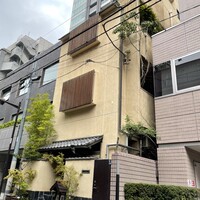 貝作 - 三階建ての建物