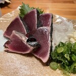 市場寿し 魚屋 - いおや自慢の鰹藁焼き（塩）