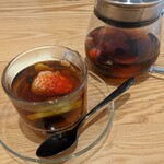 Double tall cafe nagoya - 紅茶を注いだ後