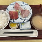 加賀家食堂 - 本日の刺身定食