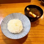 小魚料理 とみ助 - 締めの銀シャリと赤だしです(o^^o)