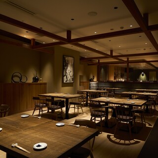 [APA Hotel Kanazawa Ekimae 2nd floor] Available for everything from solo drinking to banquets and entertainment.