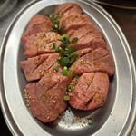 ツラとキモ 炭火焼肉 いわしげ - 