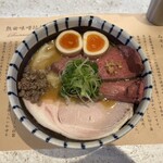 Atsuta Miso Ramen Buriyu - 味噌ラーメン全部のせ