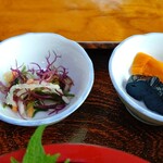 あら井寿司 - 海藻の酢の物と漬物