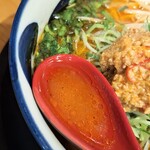 らーめん たけ虎 - 初めは優しいスープだが