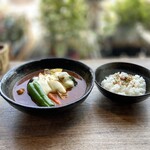 Soup curry EsoLa - チキン野菜カリー　蘇生スープ　ゴーダチーズ　