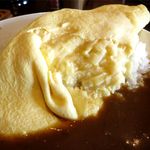 カレーの店　ヒロコロンボ - チーズオムレツのアップ