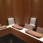 鮨 さいとう - こちらは別室のカウンター
      まだ二番手さんはいません。