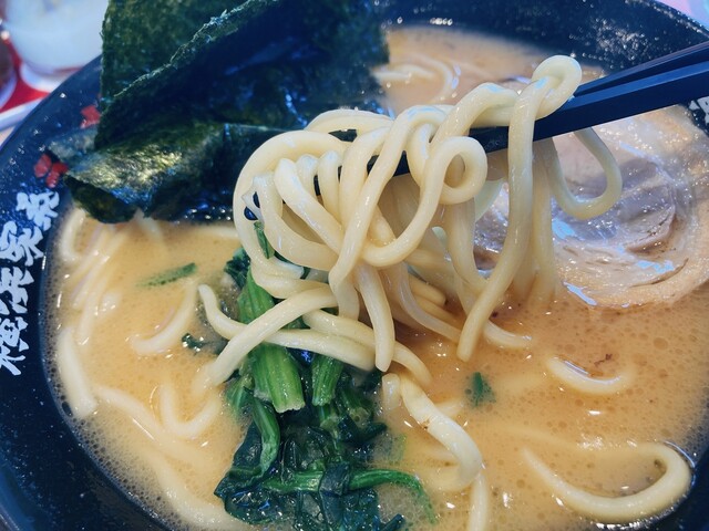 Yokohama Iekei Ramen Yuurakuya Okazaki Uto Ten photo 3