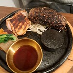 炭火ハンバーグ 肉焼き亭 - 