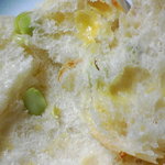 ベーカリー　ホルン - ふんわり枝豆チーズ入り。