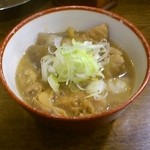 菊富士本店 - モツ煮込み
      