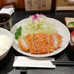 もち豚とんかつ たいよう - 上ロースカツ定食