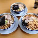 ケンちゃんラーメン 古河店 - 中華そば 小盛 800円×3パターン（身あり）
                                
                                a:油少なめ、そのほか普通 　
                                b:油多め、麺硬め 　
                                c:全て普通、身あり