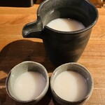 朱楽 - 朱楽でのマッコリは初！✨✨クセが無く飲みやすいタイプ｡:°ஐ..♡*次回リピ決定！( ˶¯ 灬¯˵)✨