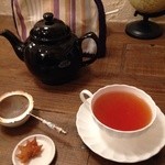 テクテク紅茶や - たっぷりポット紅茶。箕面名物の紅葉天ぷら付き。