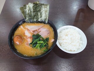 ラーメン 杉田家 - 