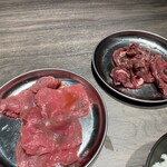 肉肉肉 - 