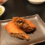 イタリアン チャイナバル村塾 - 普通の春巻きじゃないよっ♫ たっぷり黒毛和牛もも肉のパリパリ春巻き