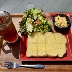 ゼロベース - 料理写真:ゼロベーストースト 850円　アイスティー 400円