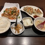 菜福楼 135餃子酒場 - 