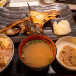 一夜干しと海鮮丼 できたて屋 ステラプレイス店 - 