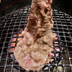 焼肉 龍華園 - ミスジ炙り焼き