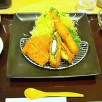 黒豚かつ処　霧島 - ★　ミックスかつ膳（だったかな・・・？）　１２６０円