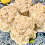 武田屋 - 肉焼売はなかなか大きい　味は普通に美味しい