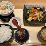 五穀 - 鶏のあんかけ定食