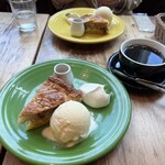 GRANNY SMITH APPLE PIE & COFFEE - 