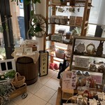 フランス菓子 アン・ファミーユ - 店内