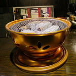 Sumibi Horumon Hitosuji - 七輪で焼きます