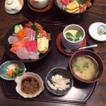 塚本鮮魚店 - ￥１０００とは思えない豪華さ。