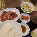 Yakiniku Jurakuen - 