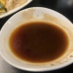 Yakiniku Kabachi - 色どり6種コウネタワー炙りチーズのせ（ビビンバ風）の追いダレ