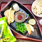 手打ちうどん 初海家 - お子様セット　￥580