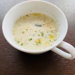 RESTAURANT PICCATA - クリーム系のあっさりスープ。