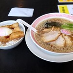 幸楽苑 - 背油中華そば590円＋薬味抜き０円＋麺かため０円、チャーシュー丼セット300円＋ライス大盛60円
