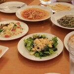 ヴォーノ・イタリア - 生パスタに石窯ピザにサラダに、全部食べ放題なのです。